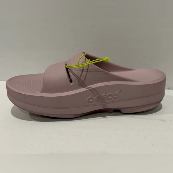 OOFOS Slides Size 8 - Picture 3 of 7